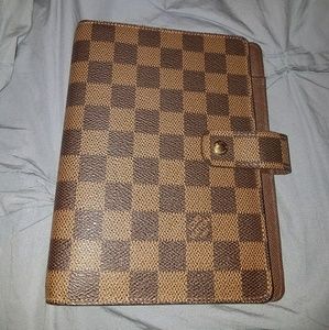 Louis Vuitton Medium ring agenda cover